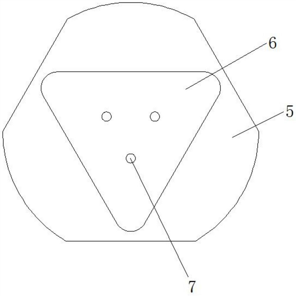 UHF waveband omnidirectional shadow-hiding antenna