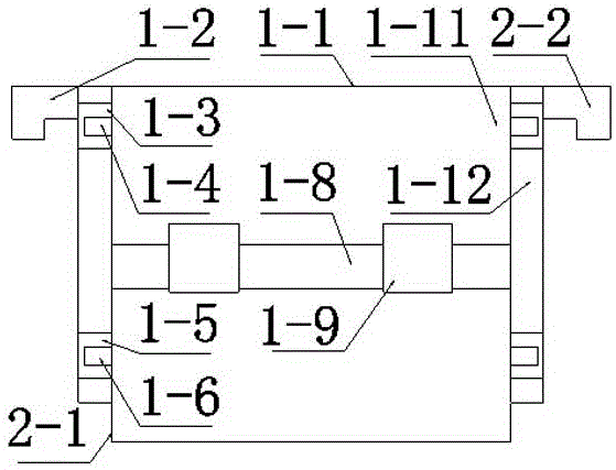 Emergency water retaining movable splicing water storage dam device