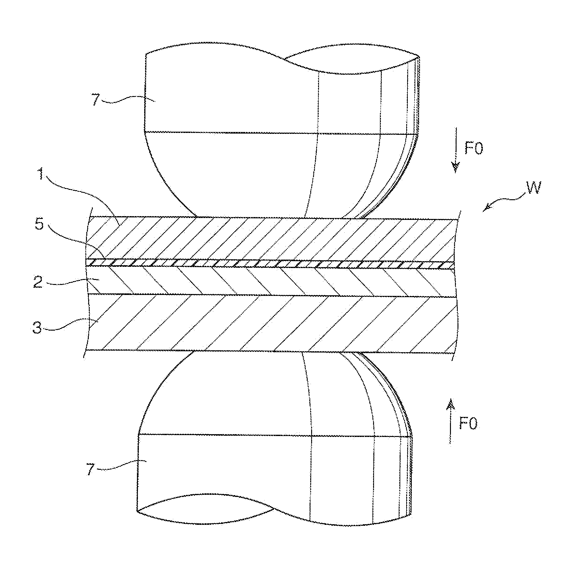 Joining method of dissimilar metal plates and dissimilar metal joined body