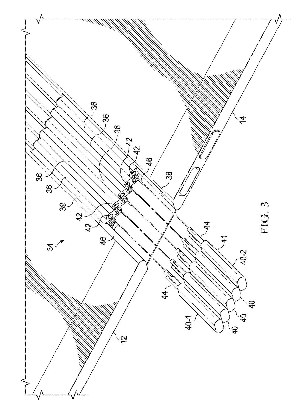 Link hinge with dynamic length adjustment for stress management