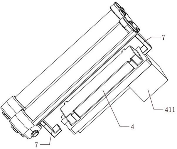 An automatic alarm device for lightning protection