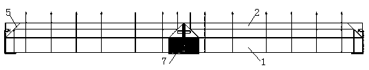 Seamlessly-spliced display screen