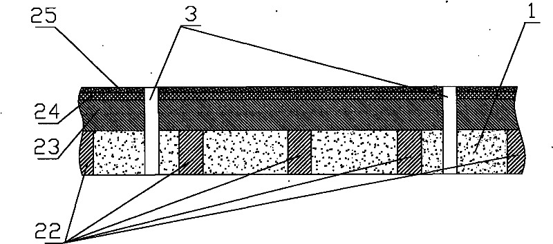 Hybrid material manhole cover and manufacturing method thereof