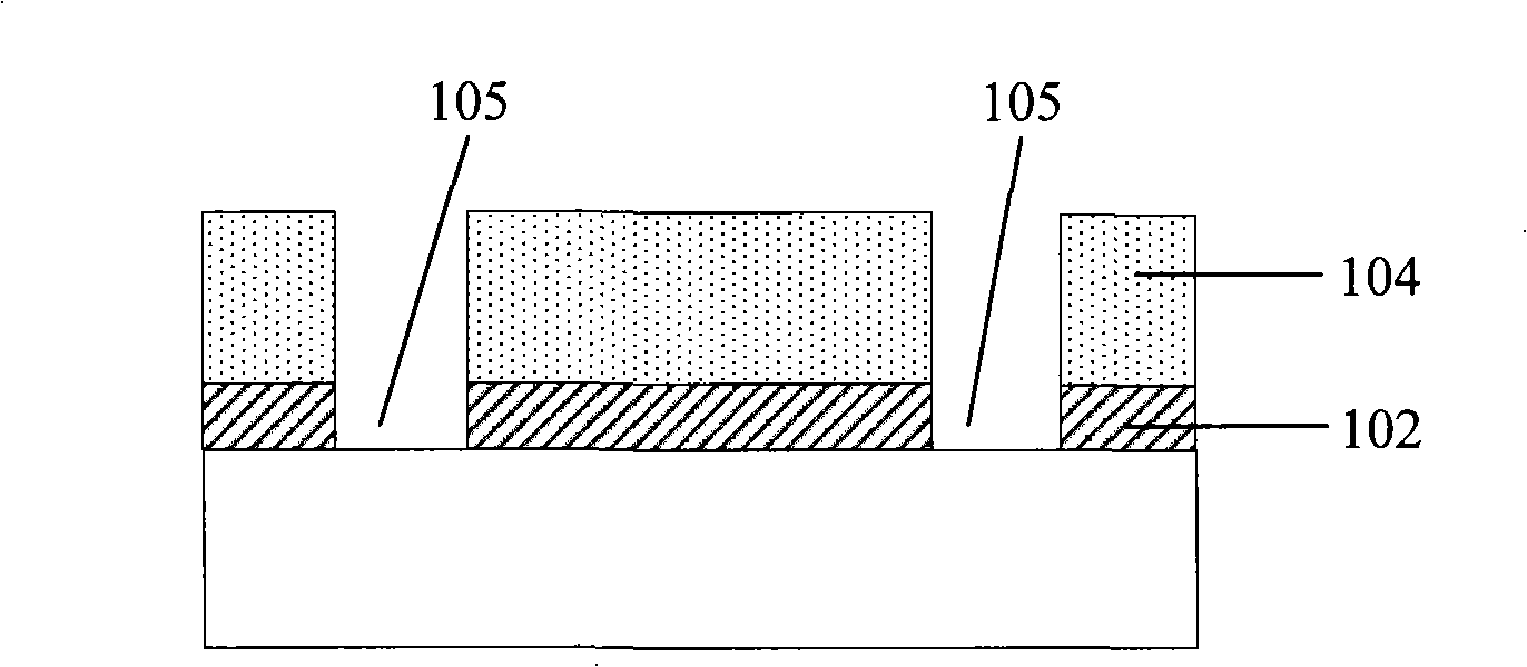 Method for improving medium layer defect between micro-reflection mirrors and producing silicon based LCD