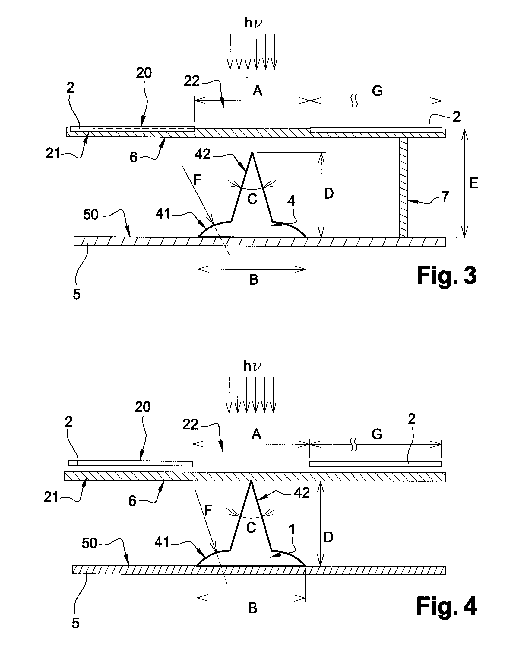 Reflective device for a photovoltaic module with bifacial cells