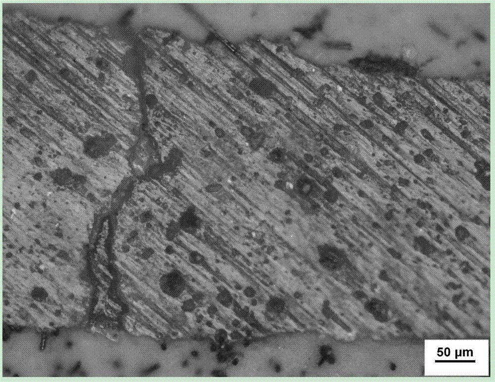 A ceramic/ceramic connection method for intermediary solder layer controlled by multi-physics coupling