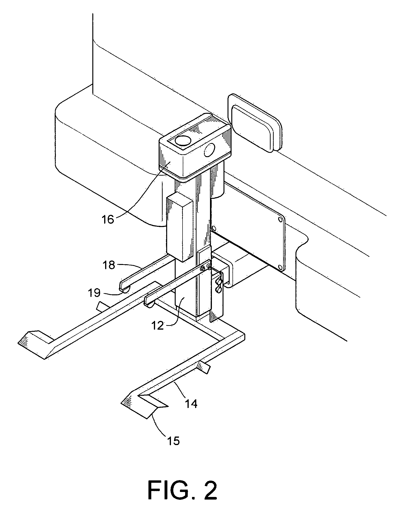 Hitch-mounted cargo lift for personal mobility device