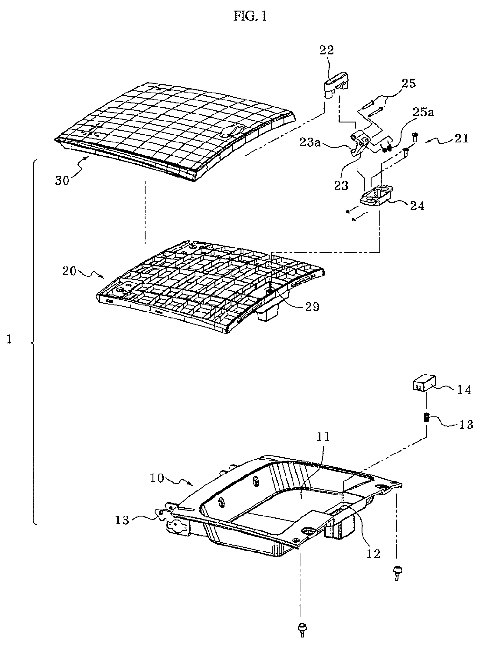 Locking structure of tray of vehicle