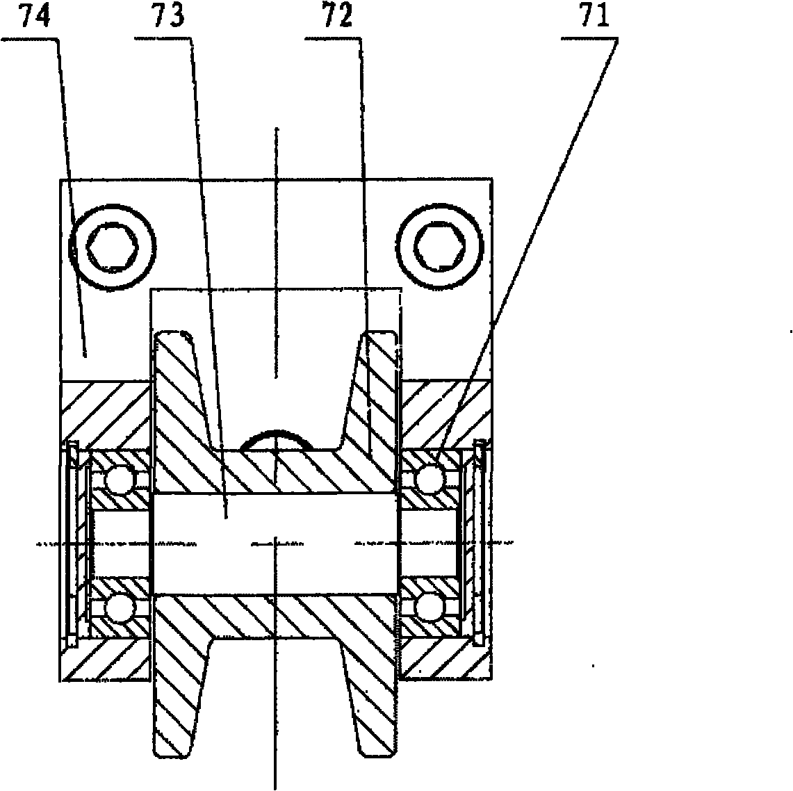 Welding tractor with steel structure being subjected to gas shielded welding