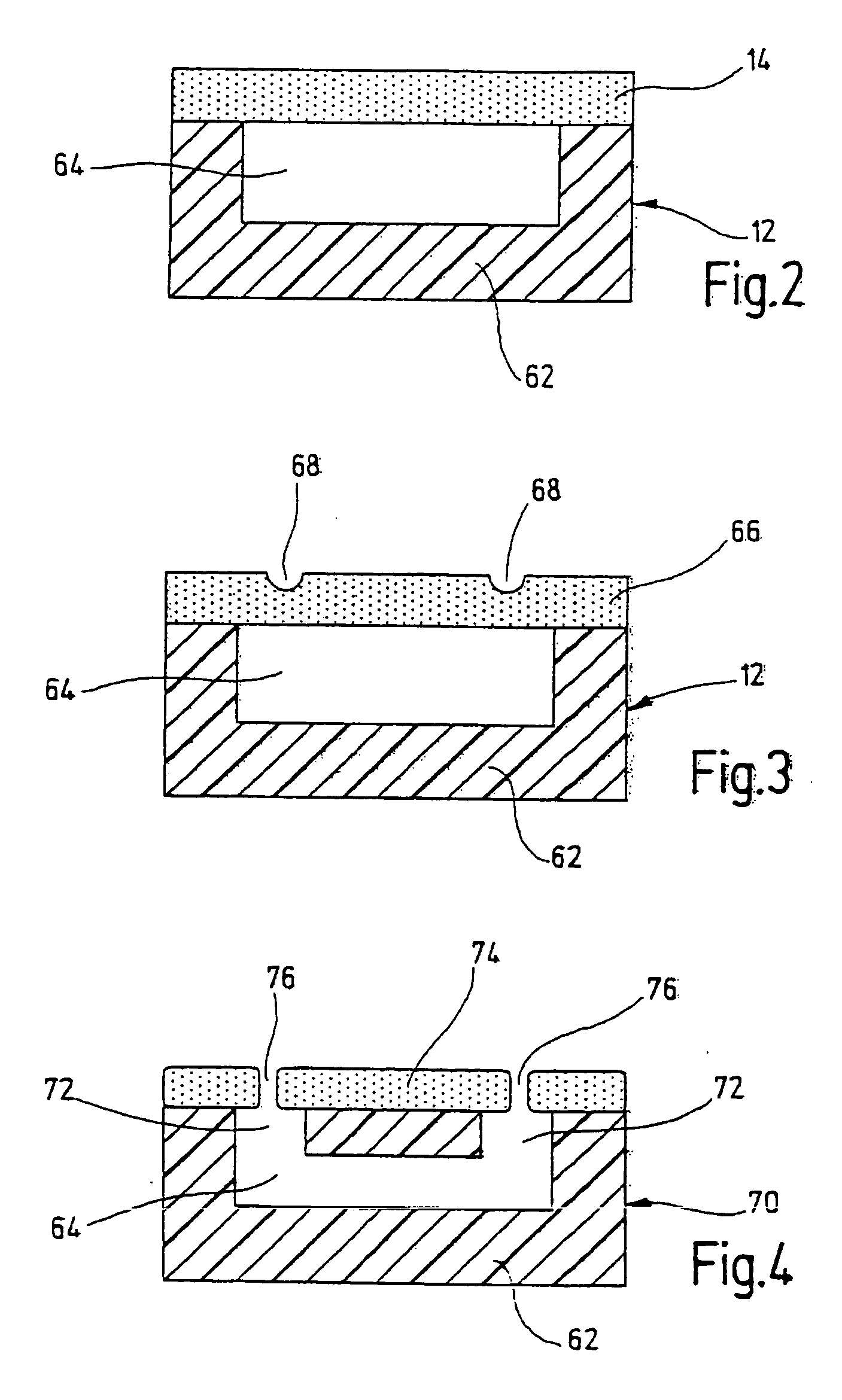 Method and device for contacting a microfluidic structure