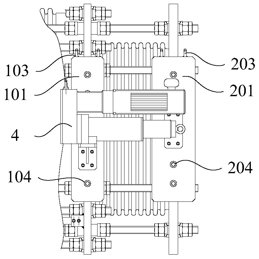 Tensile compression tool and large-displacement tensile compression method of expansion joint