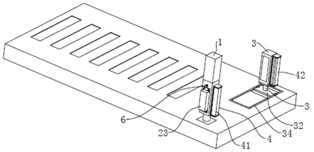 Pedestrian traffic early warning system