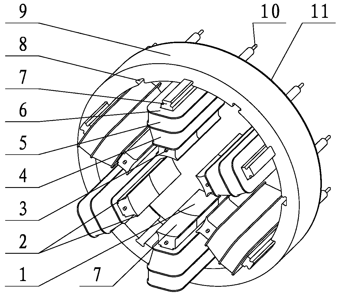 Magnetic pole spaced winding combined stator