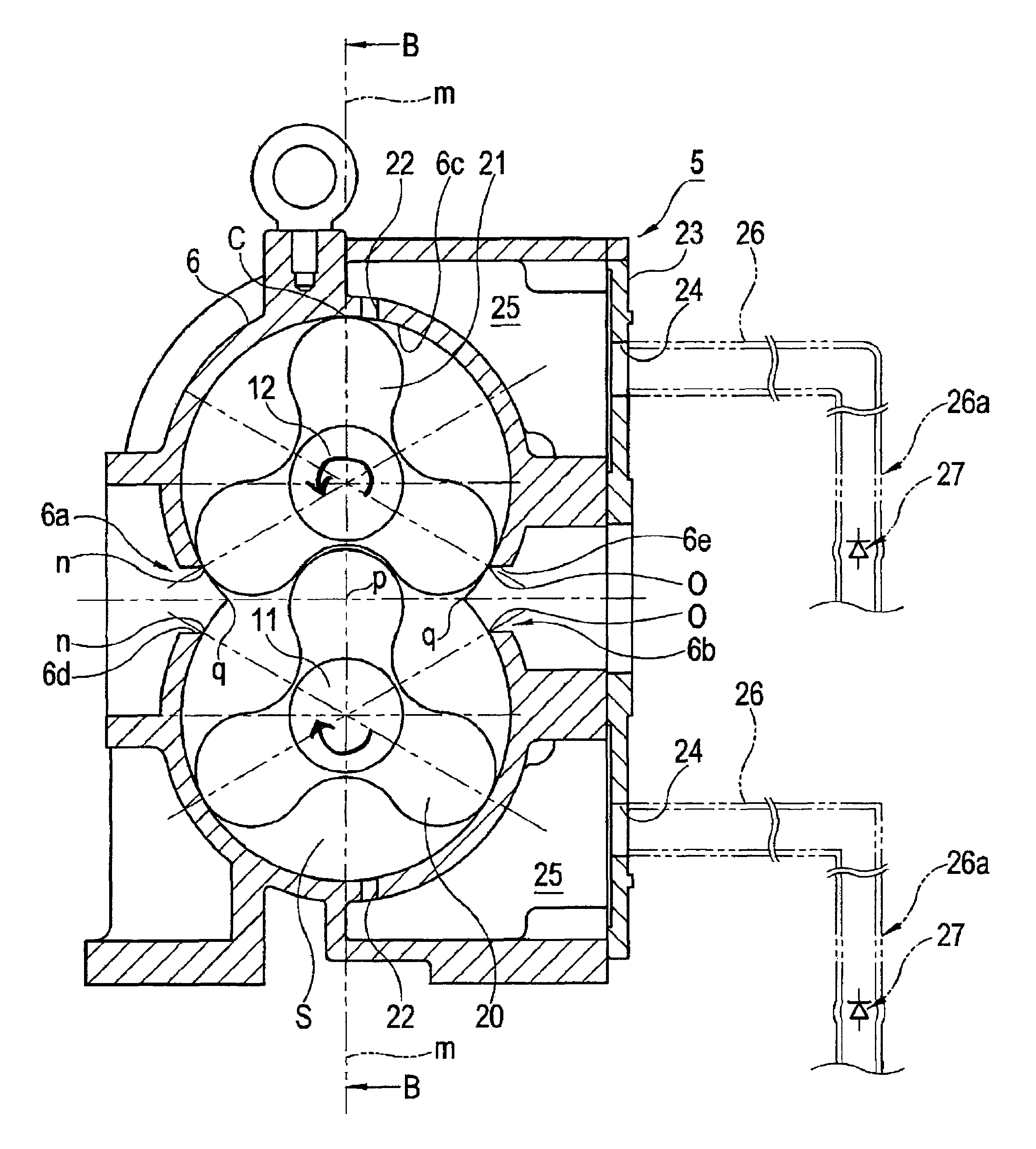 Single stage root type-vacuum pump and vacuum fluid transport system employing the single stage root type-vacuum pump