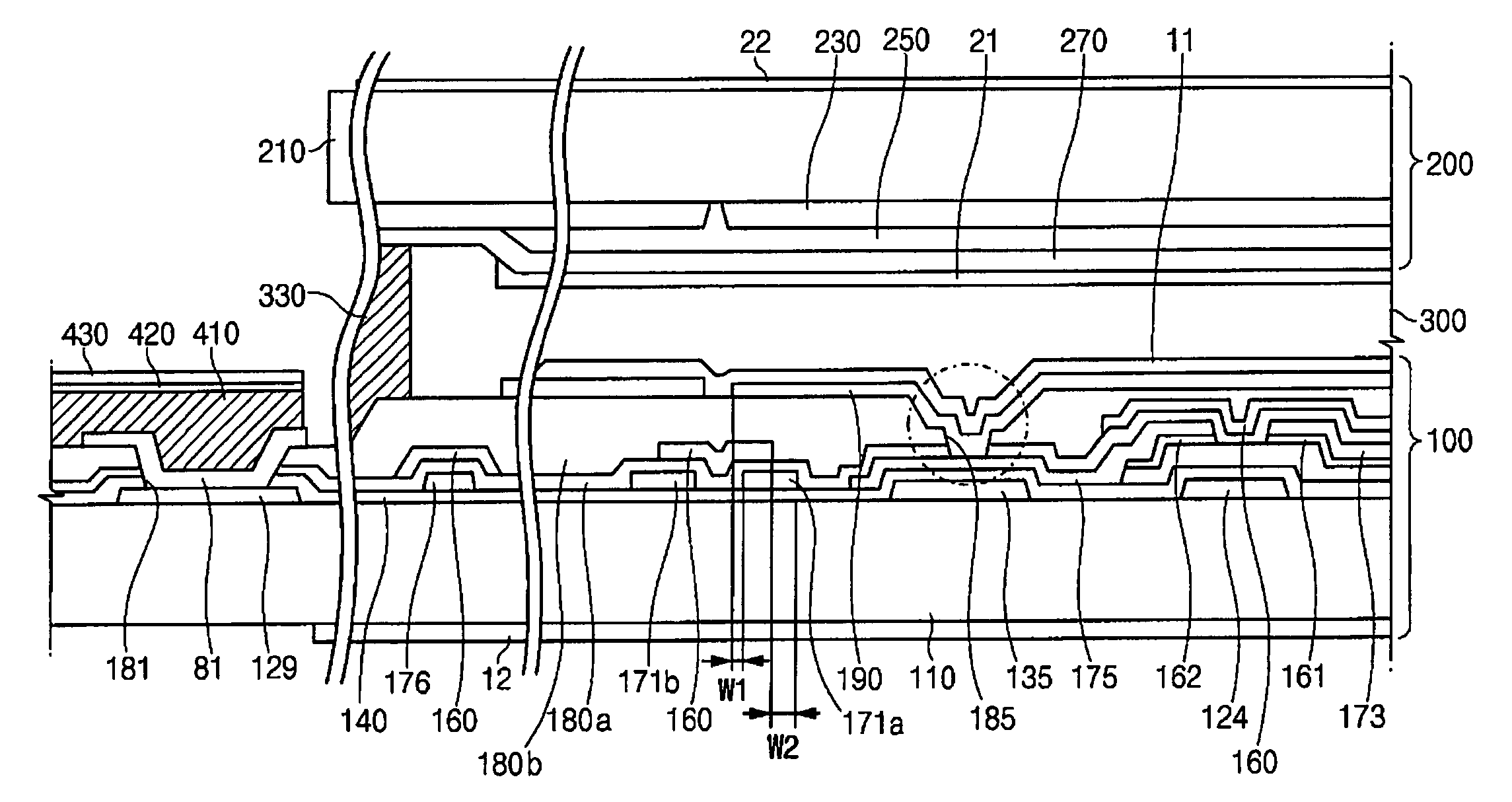 Thin film transistor array panel and liquid crystal display including the panel