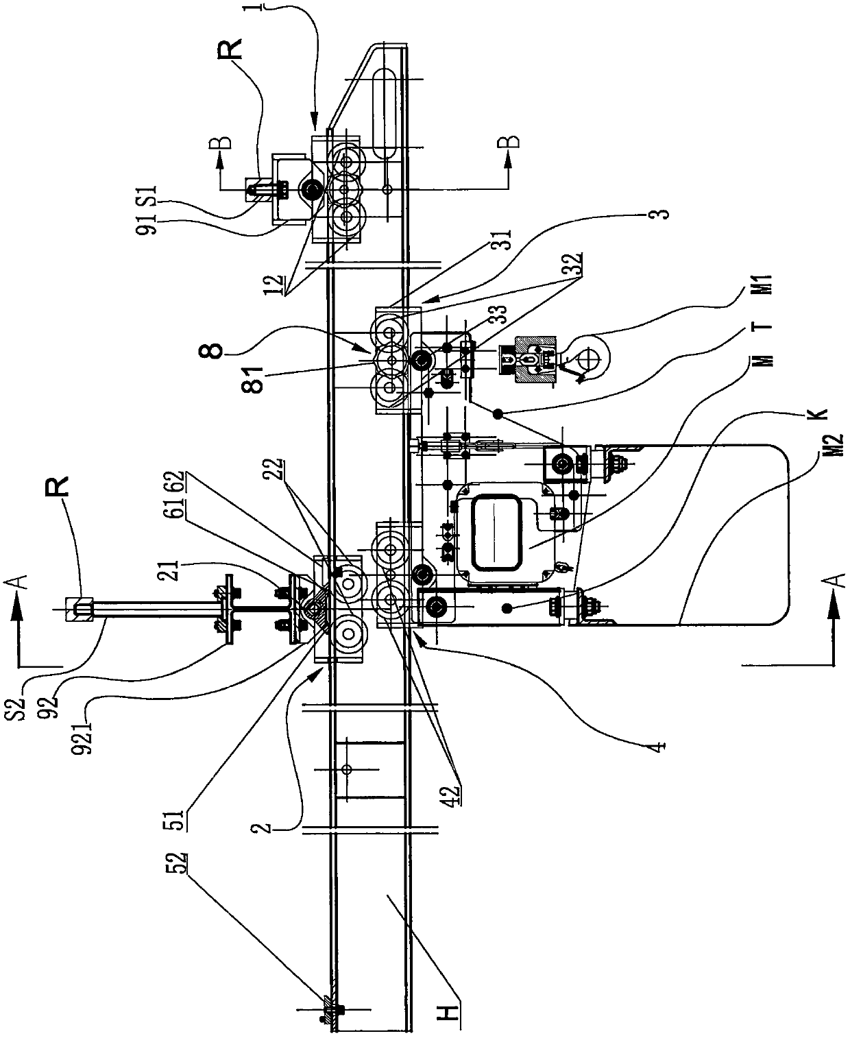 Fixable translation crane for maintenance of equipment in cabin