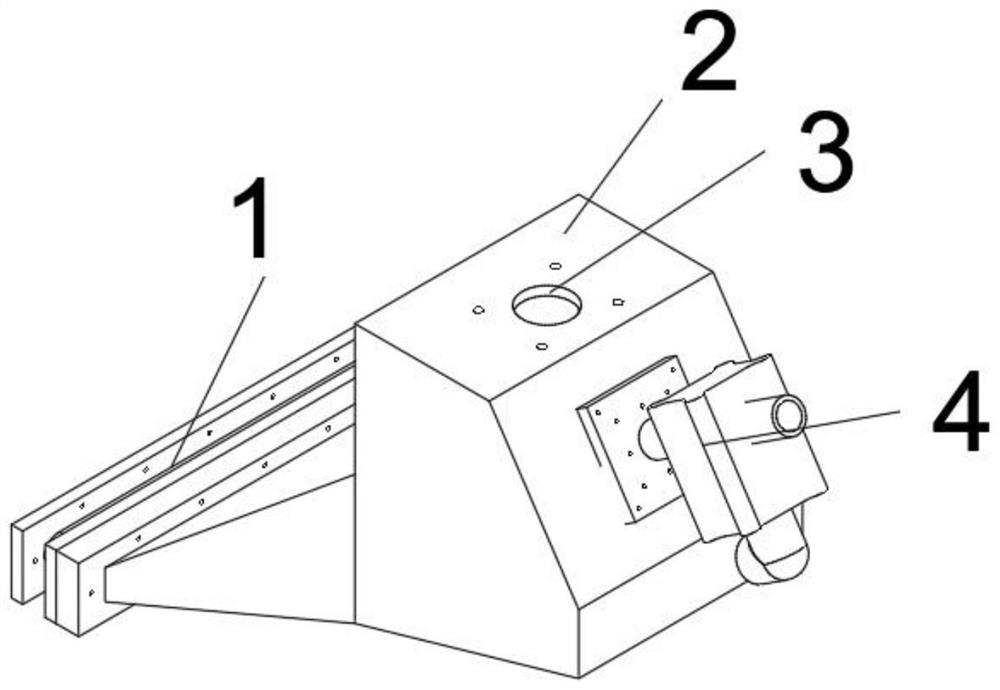 A sand bucket for a core shooter capable of increasing the flow rate