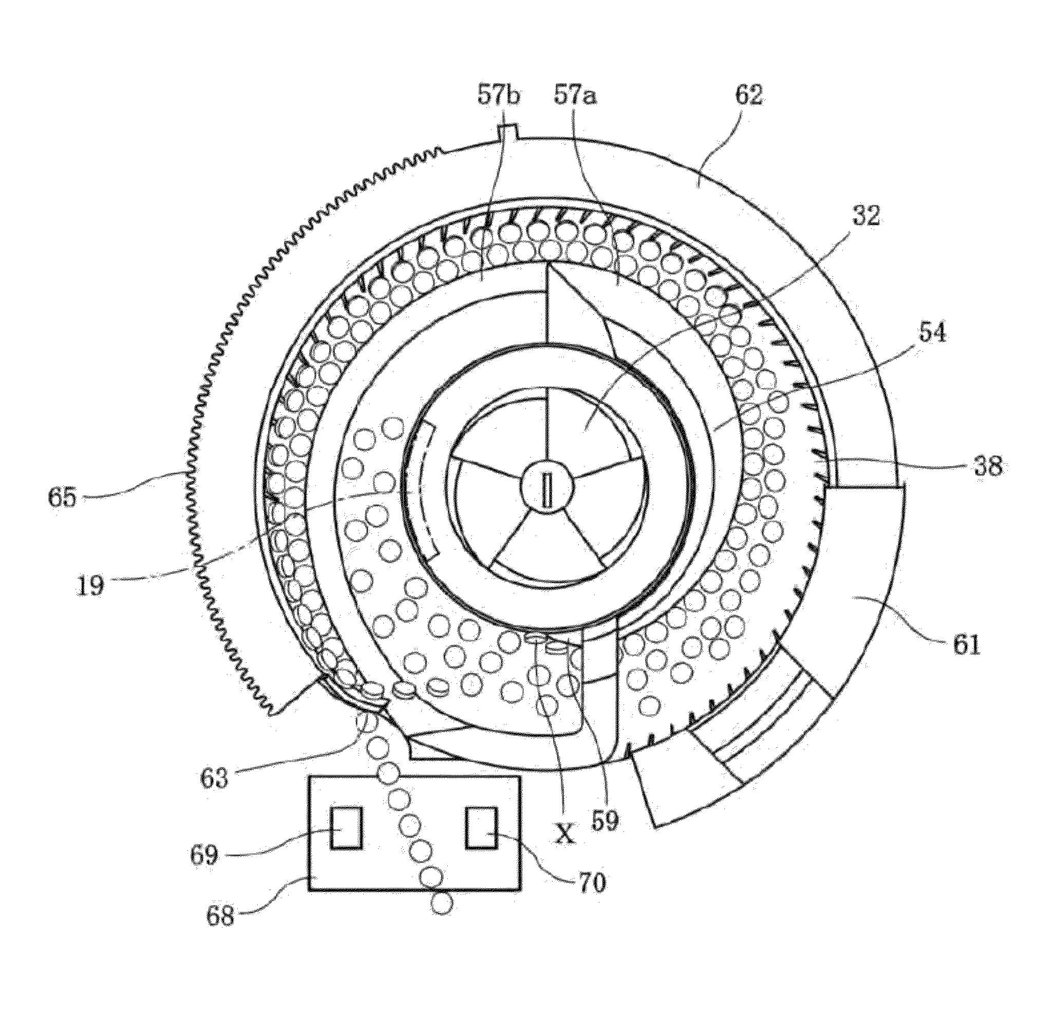 Medicine feeding device, and medicine counting device