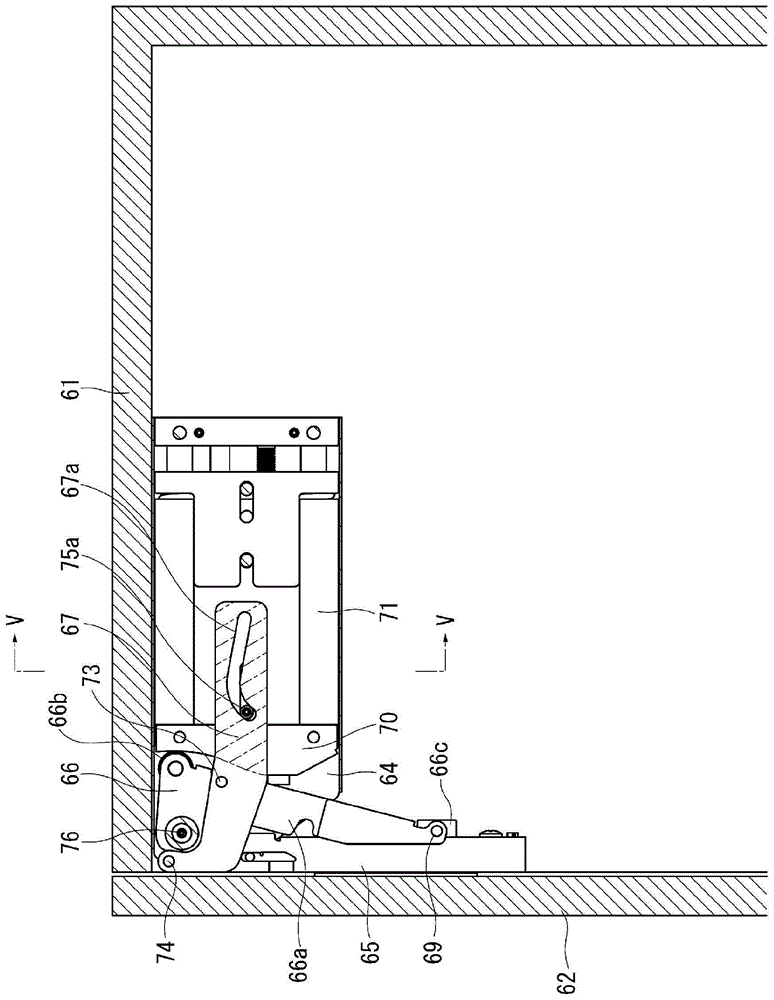 Door opening and closing device