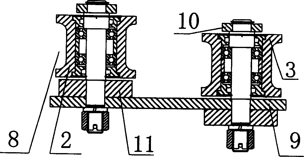 Turning mechanism of consecutive mining tractor