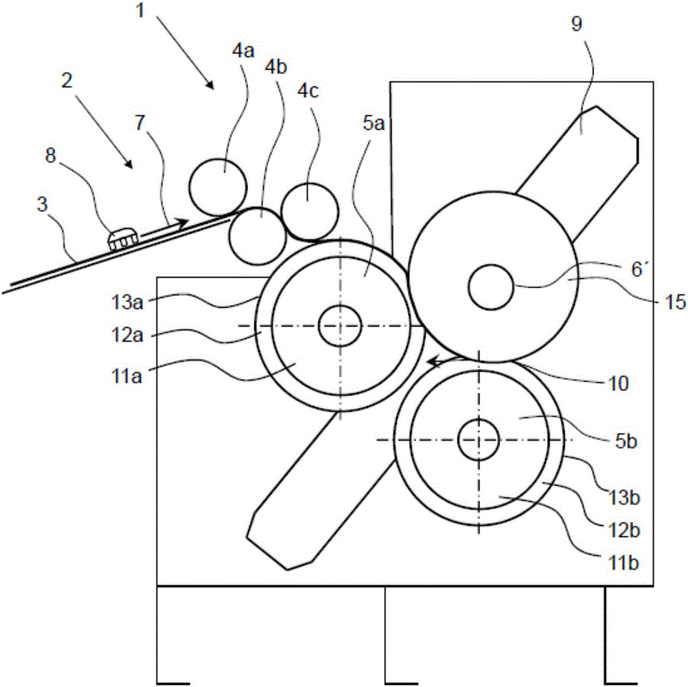 Winding machine for creating cotton wool roll and method for winding cotton wool