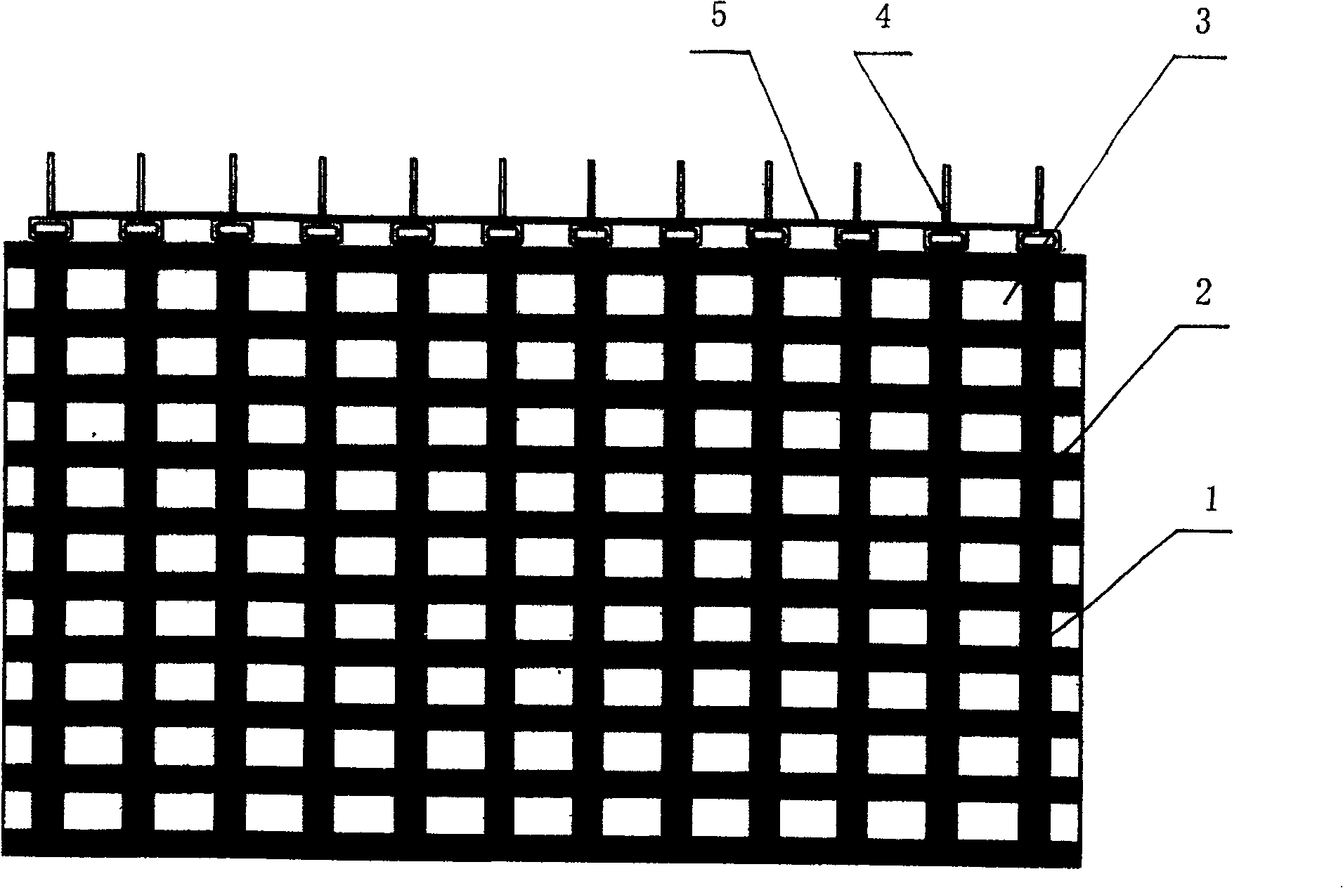 Packaging mesh bag capable of automatic unhooking and removing, and operation method thereof