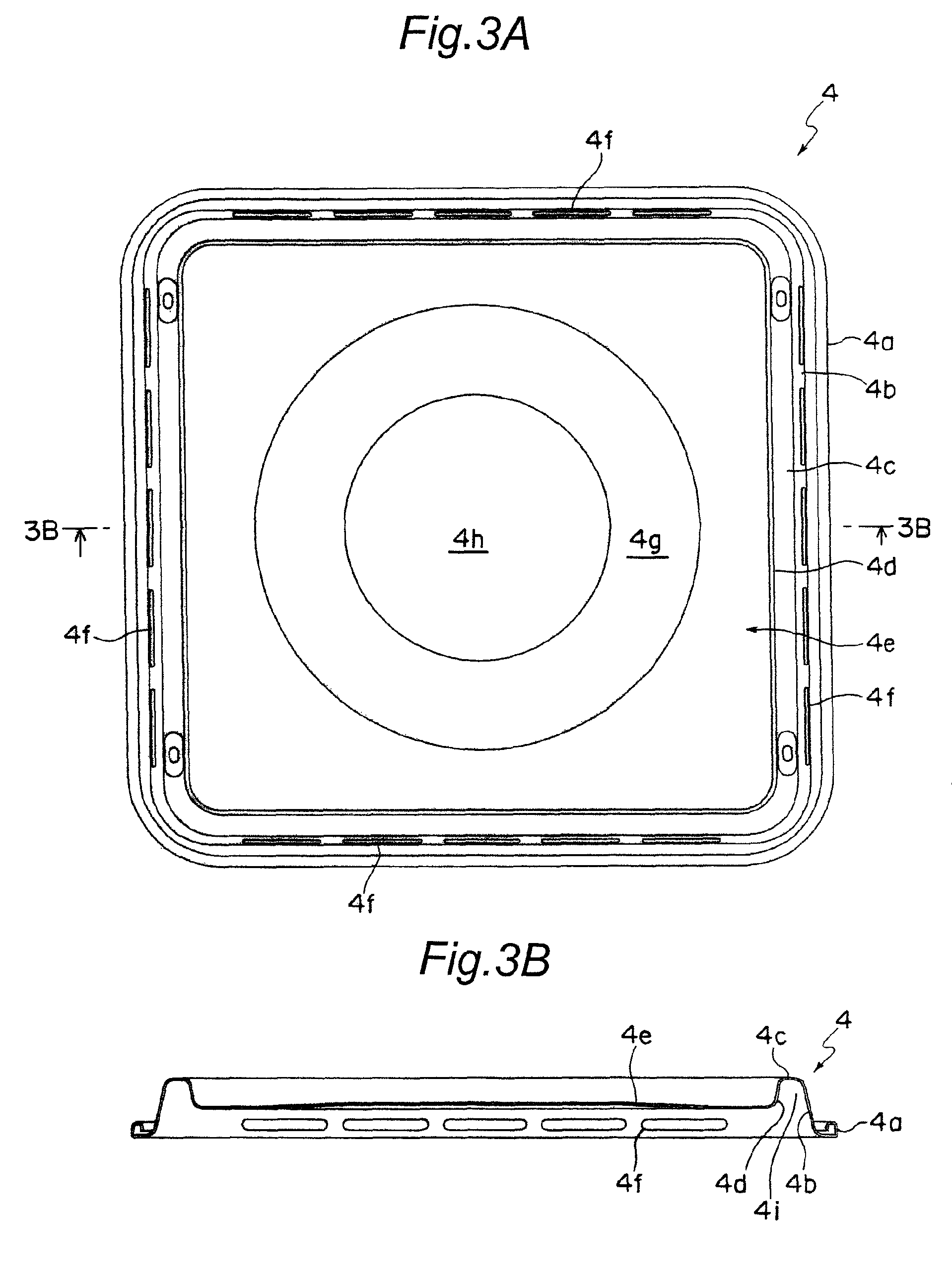 Heating cooker and tray therefor