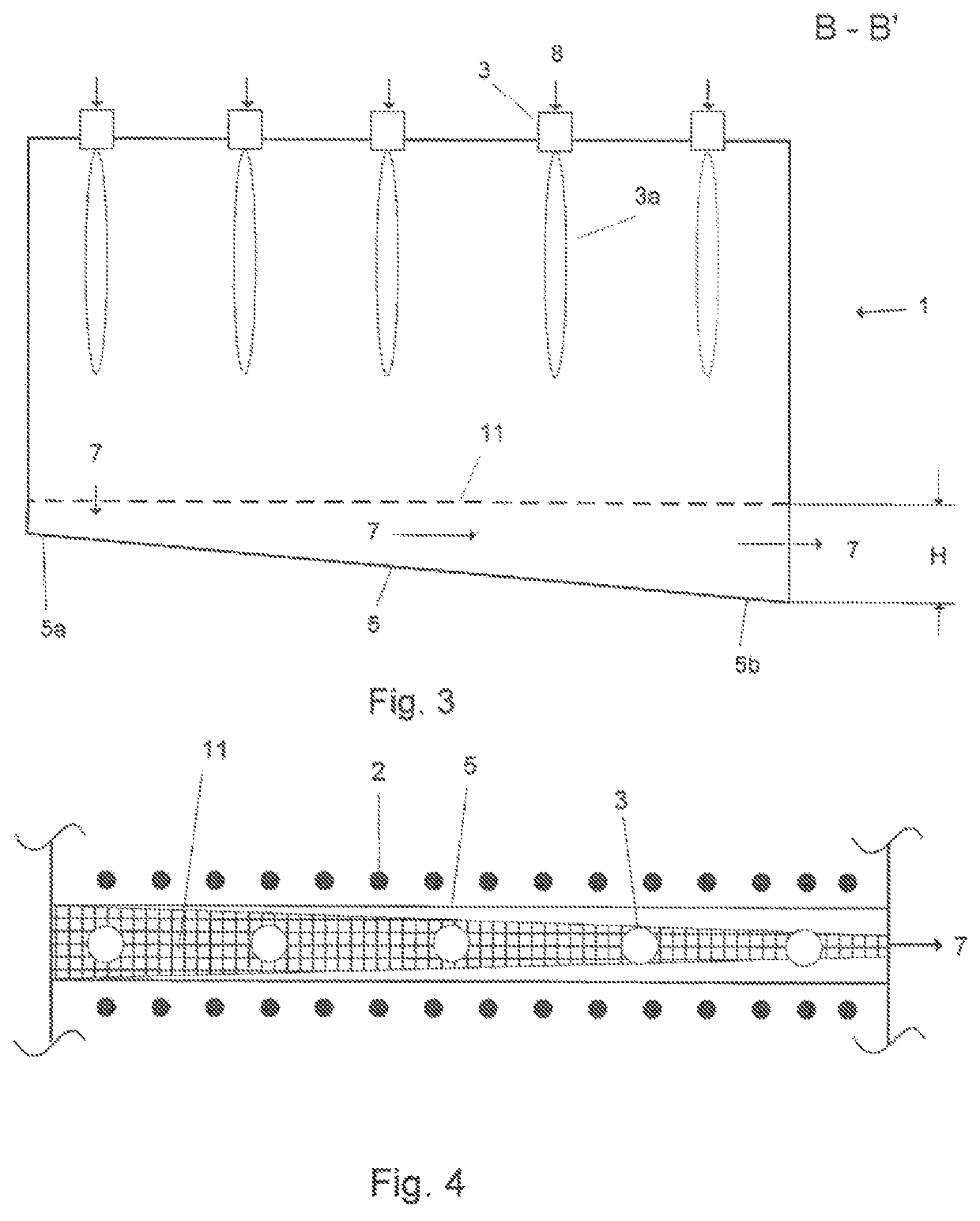 Reformer for producing synthesis gas having improved burner waste gas flow