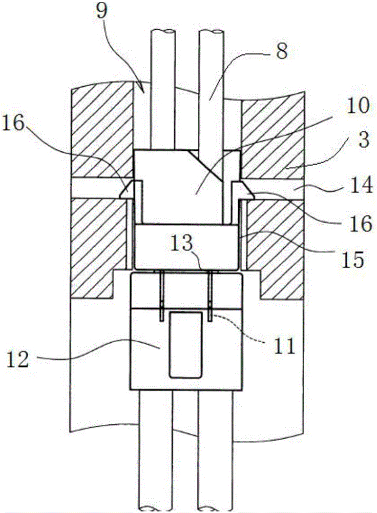 Preparation method of built-in carbon fiber electric-heating laminate flooring and wooden floor thereof