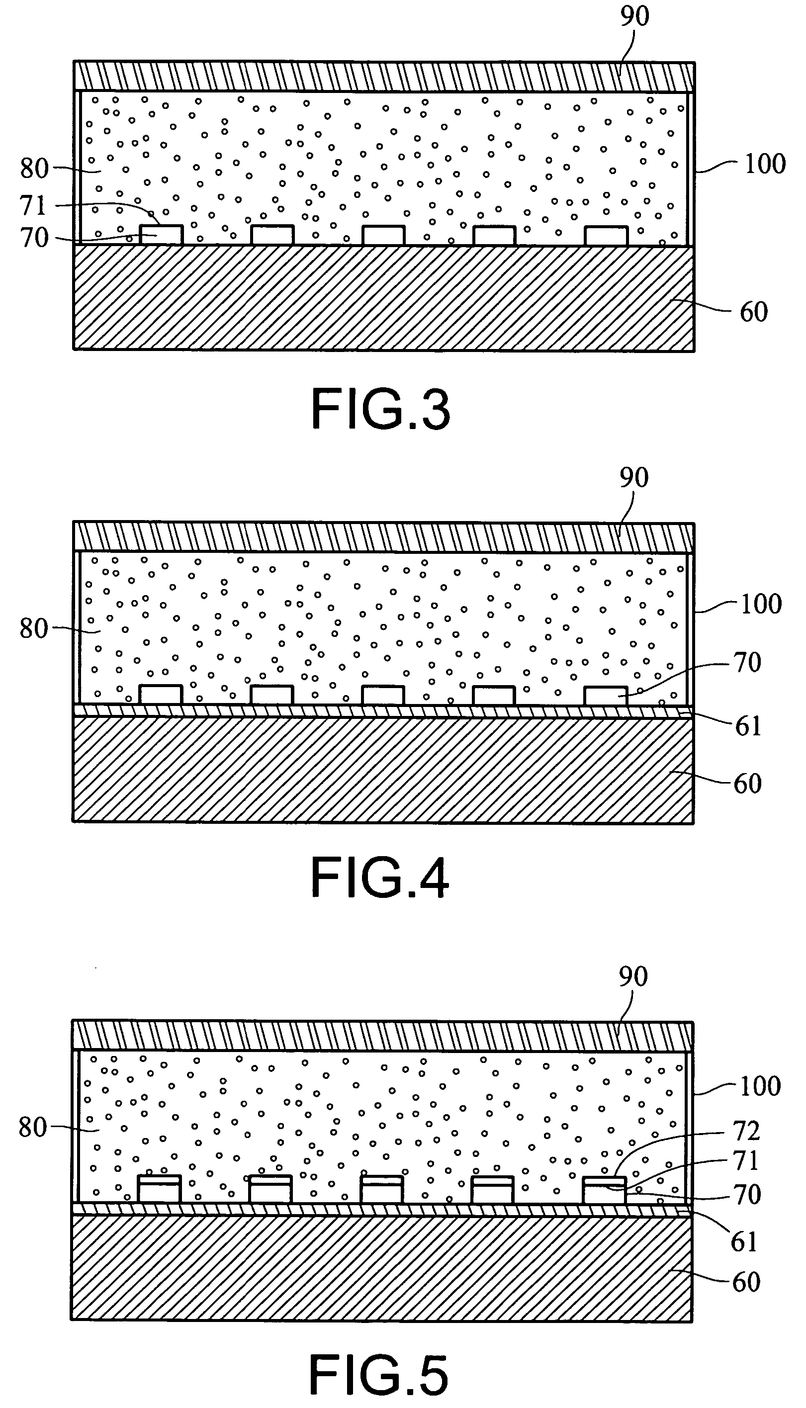 Light emitting diode with a quasi-omnidirectional reflector