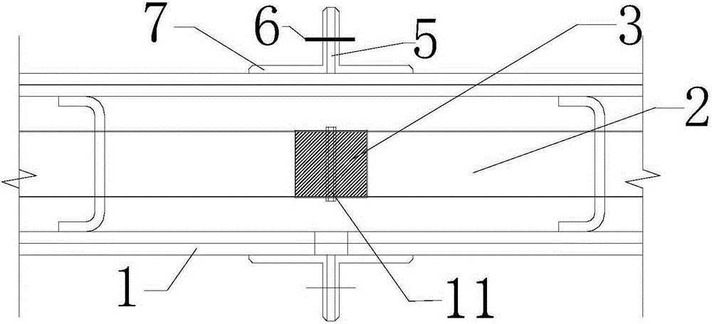 A suction-energy-pressure tunnel support system and method suitable for weak and broken surrounding rock