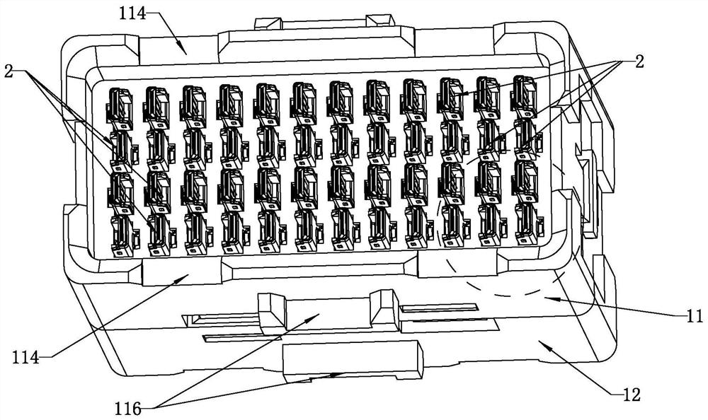 Shielding piece fixing structure and connector