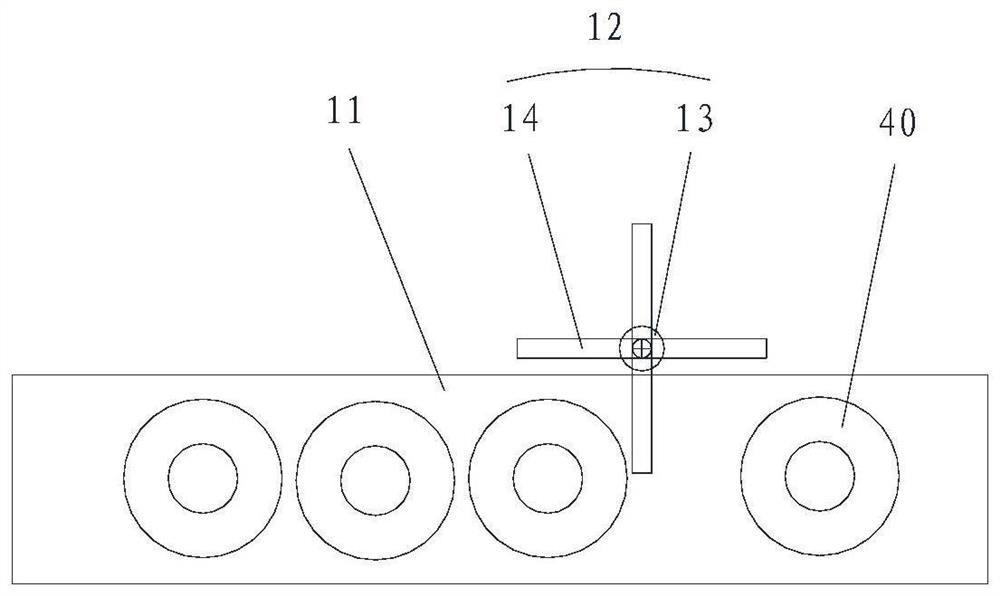 Full-automatic labeling device