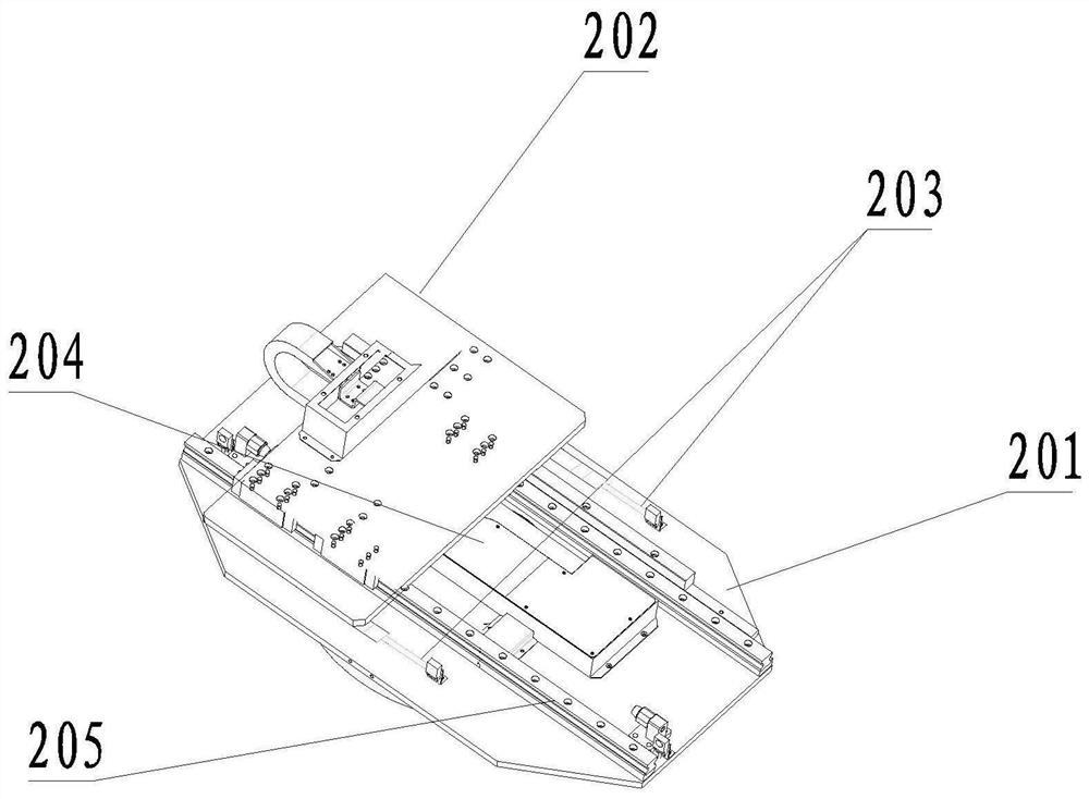 Automatic stacking and lifting traveling system for container locksets