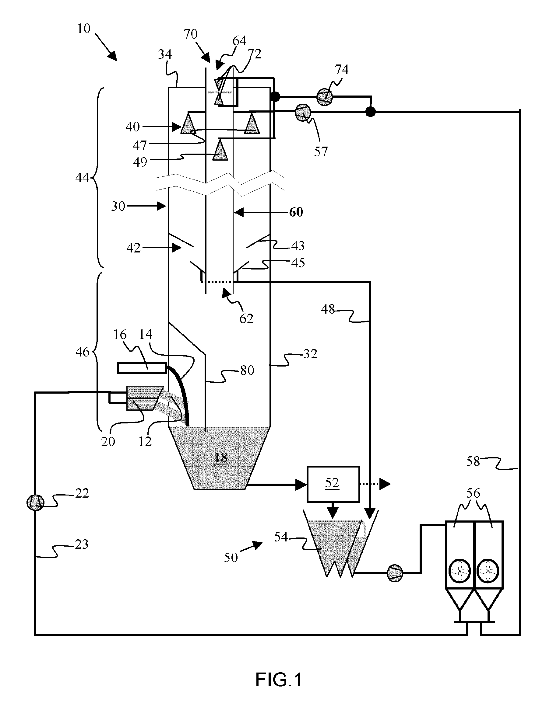 Steam condensation tower for a granulation installation