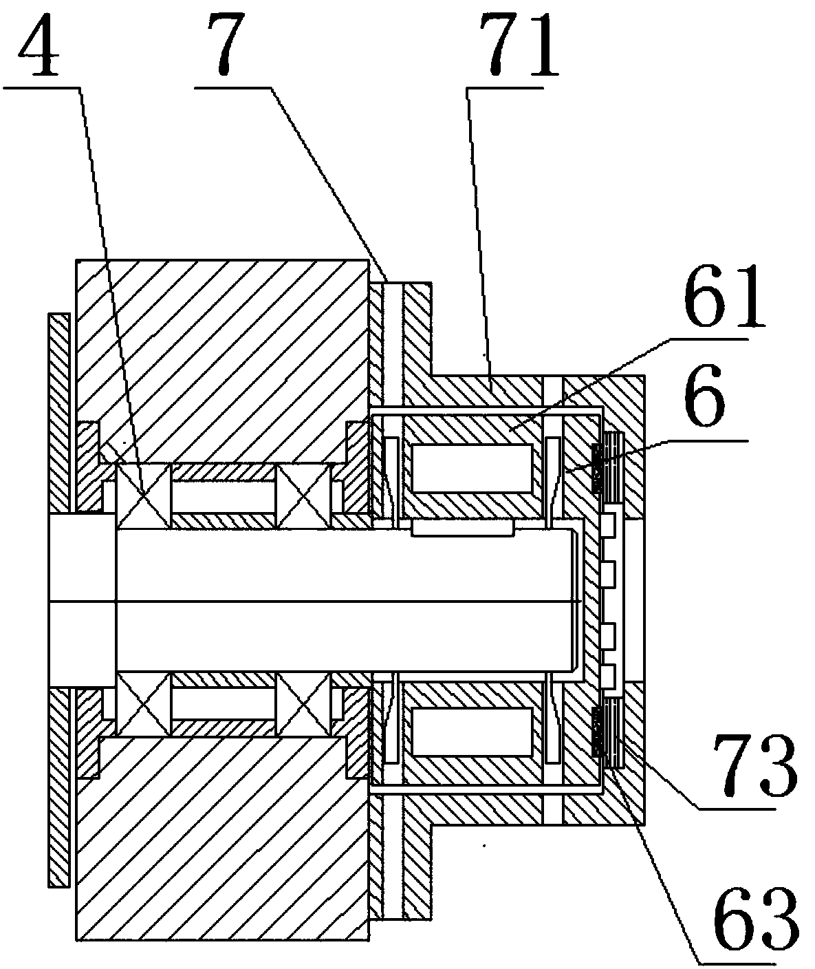 Screw feeding device directly driven by frameless type permanent magnet synchronous motor