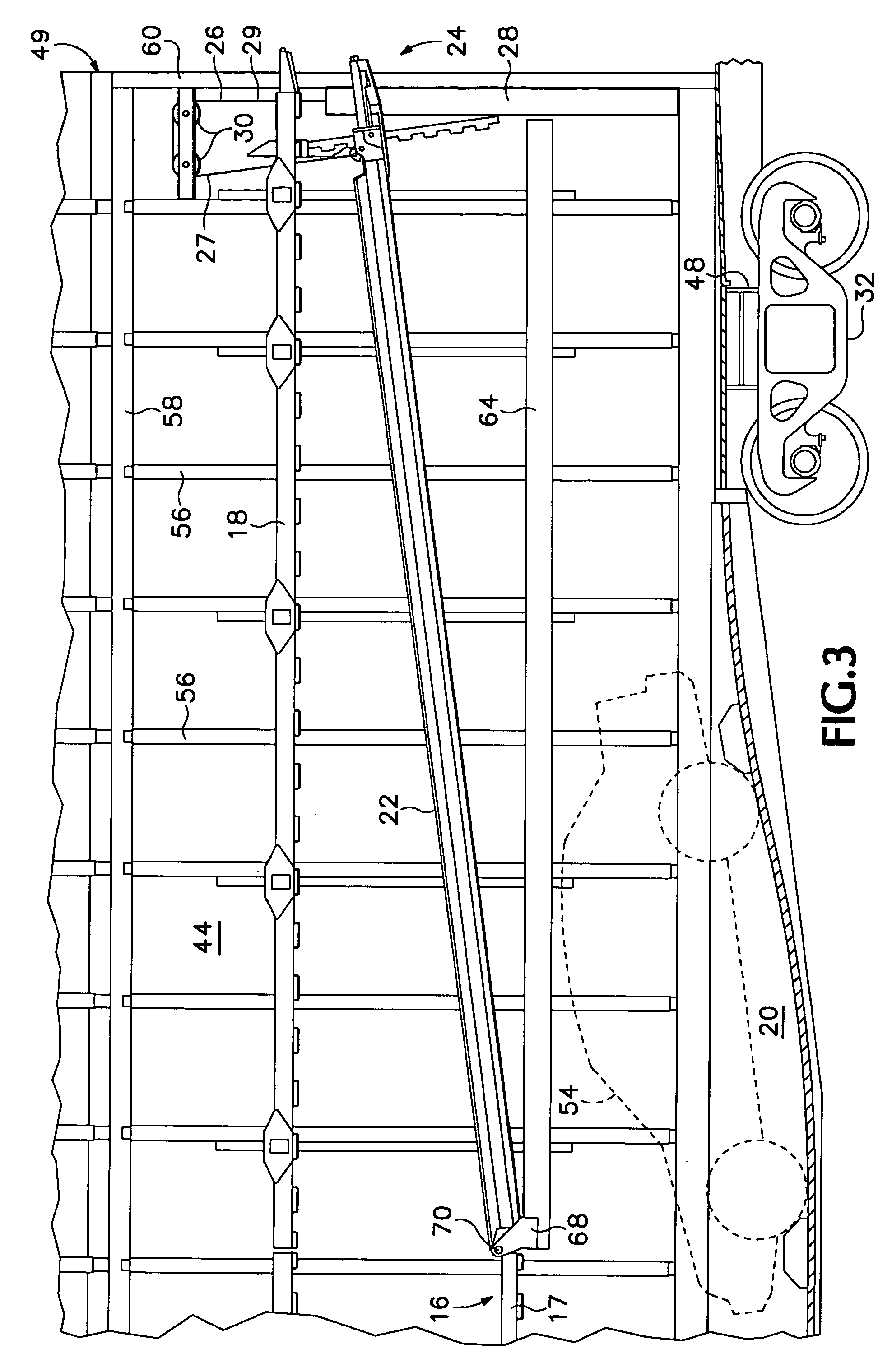 Counterbalanced deck for railroad freight car