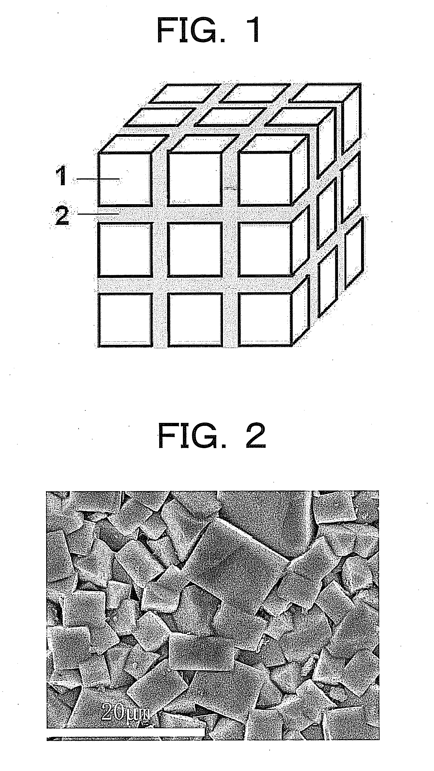 Li-la-ti-o composite solid electrolyte material containing silicon and synthesizing method thereof