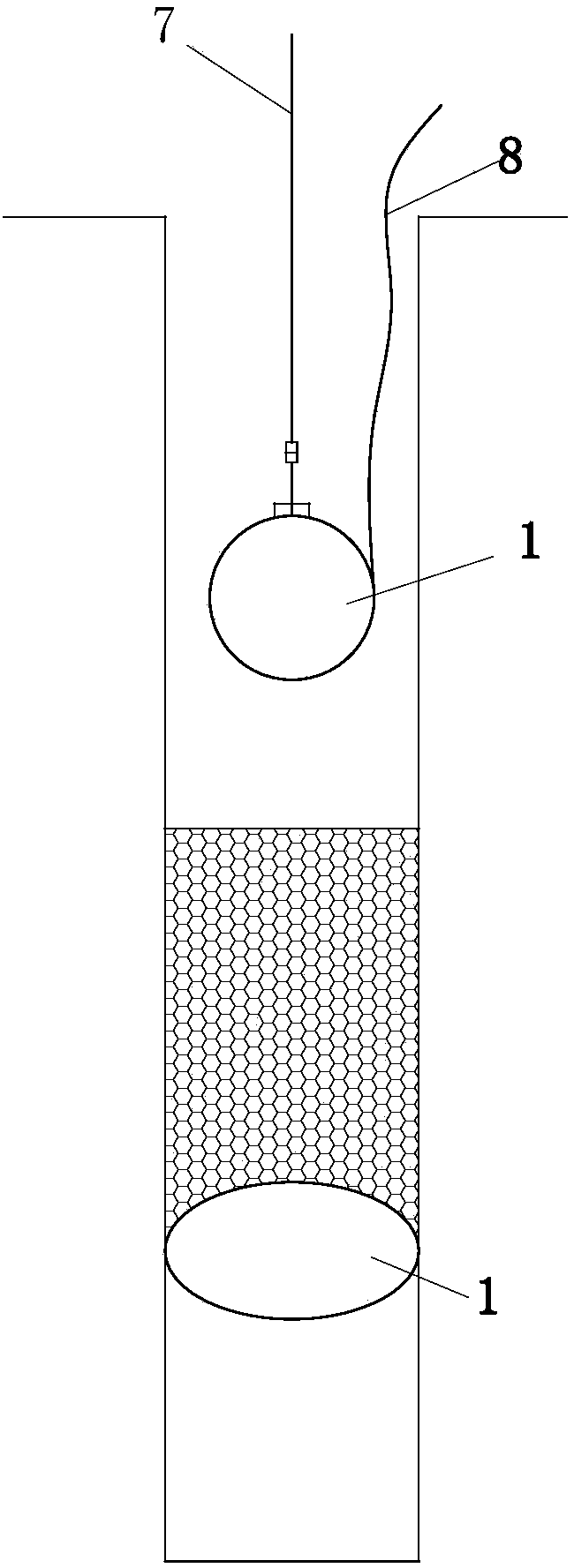 Blast hole spaced charging device for engineering blasting