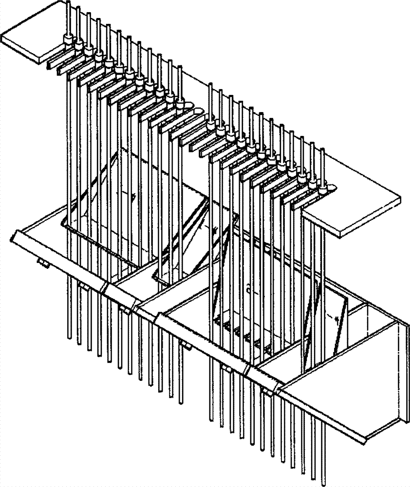 A varnishing device specially used for producing enameled wire by mould method