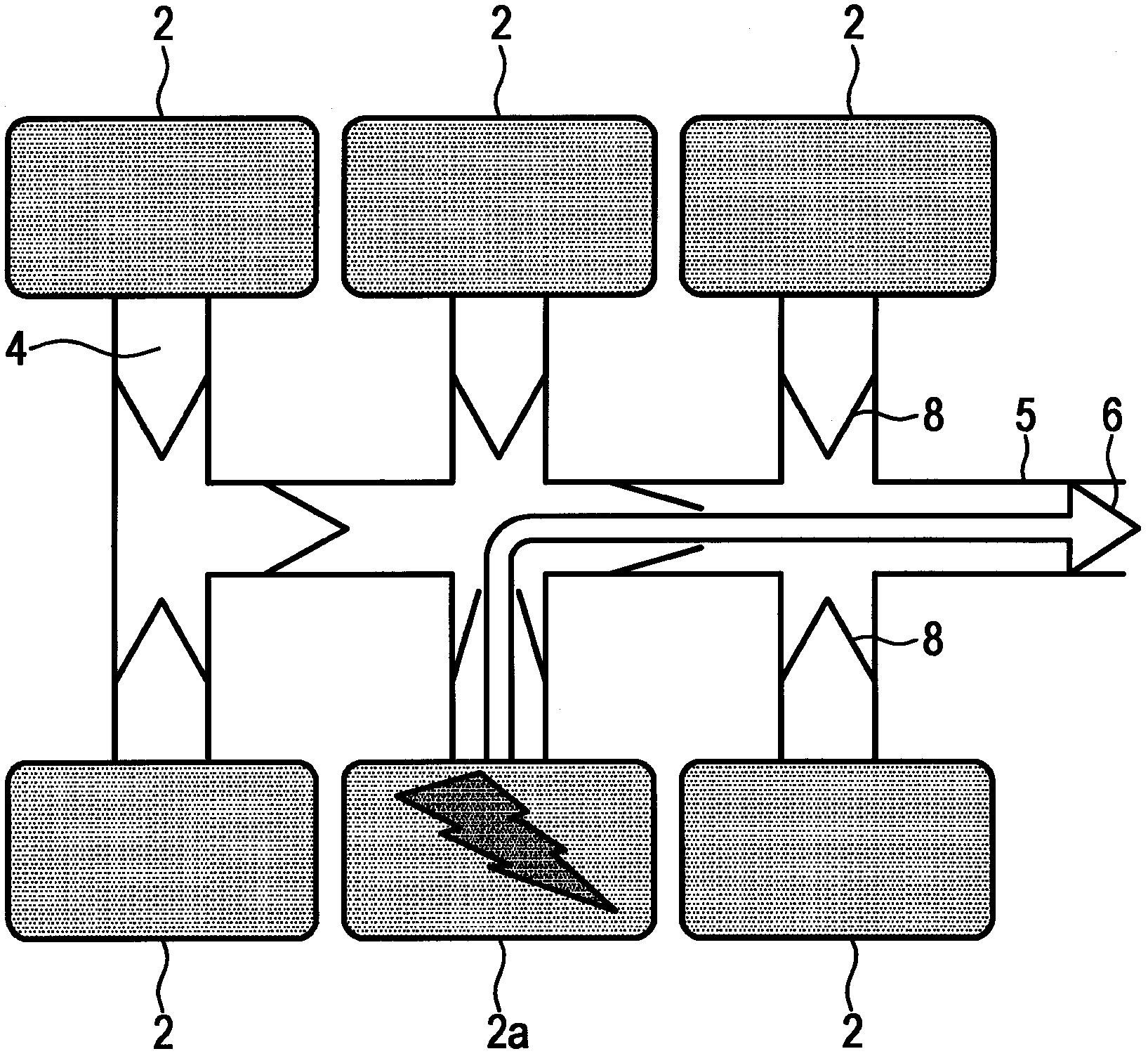 Battery having a protection from adjacent cells in case of discharge of a battery cell