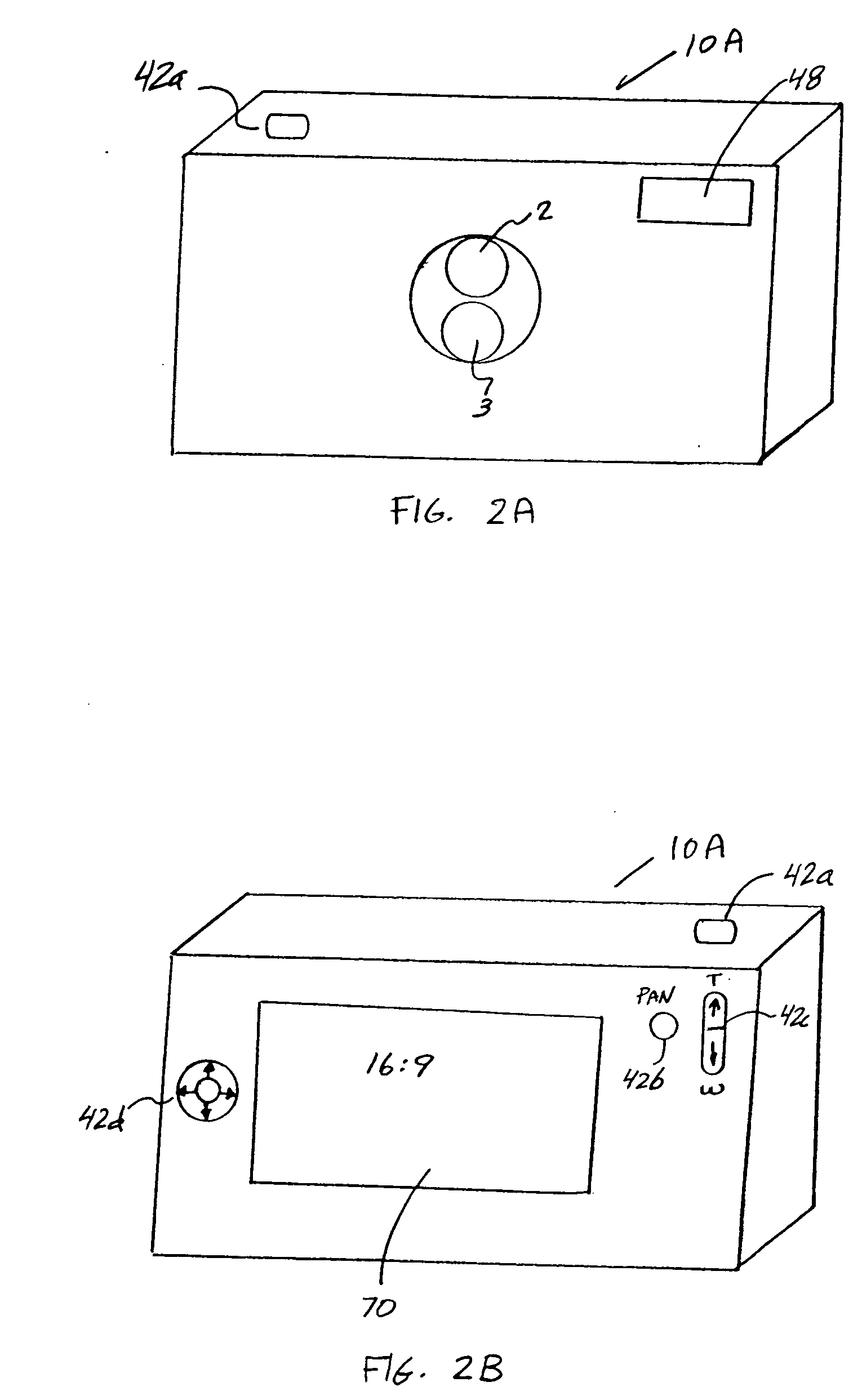 Compact image capture assembly using multiple lenses and image sensors to provide an extended zoom range