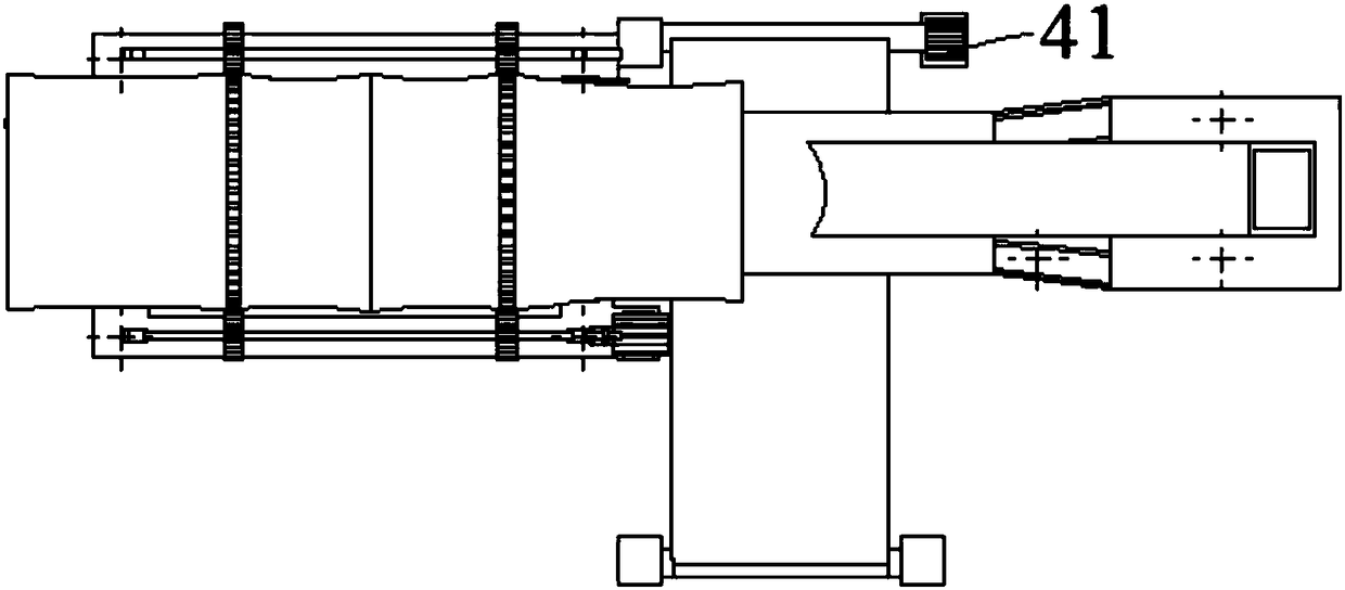 Garbage separating device and garbage moistening and separating device