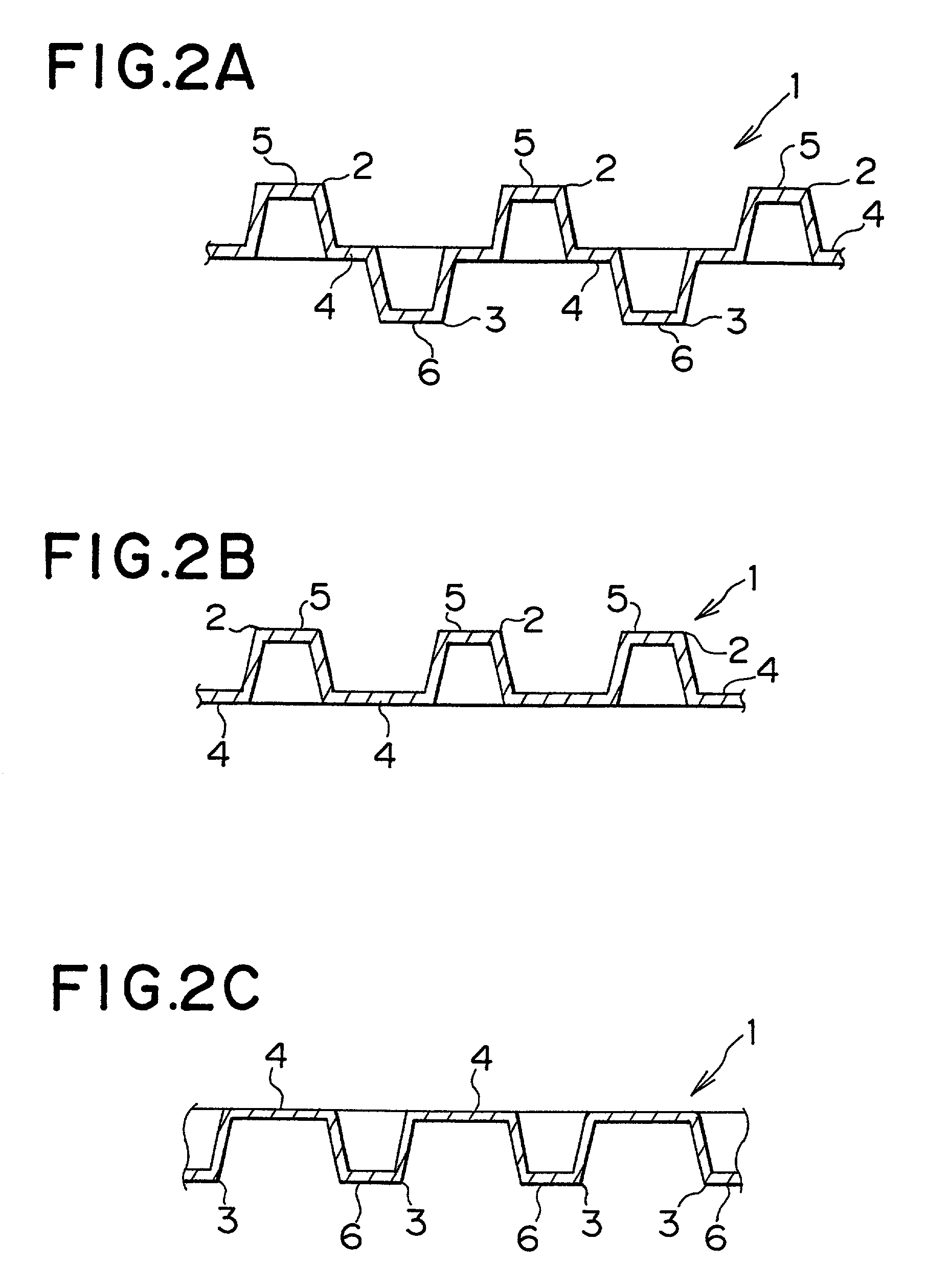 Plate with regular projections, and device and method for forming the plate