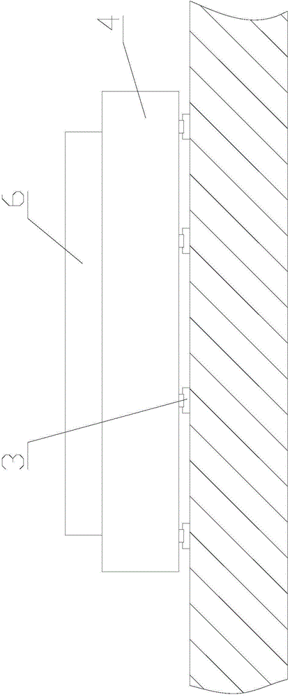 Conveying device for conveying bricks