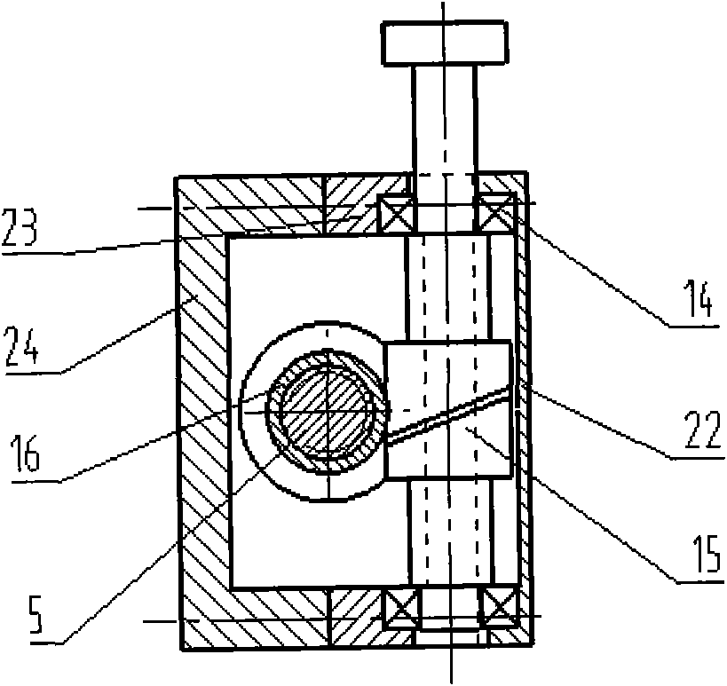 Measuring device for aligning with continuous casting crystallizer and measuring method thereof