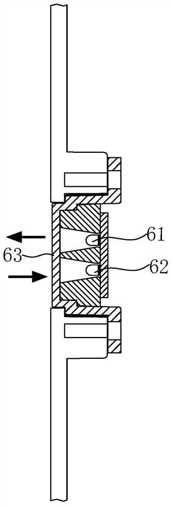 Infrared sensing method of water dispenser and water dispenser using same