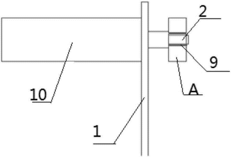 Automatic roll replacing device