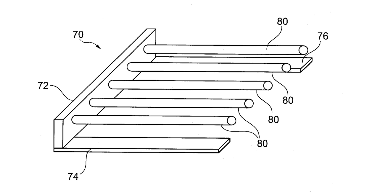 Implantable medical device with differentiated luminal and abluminal characteristics