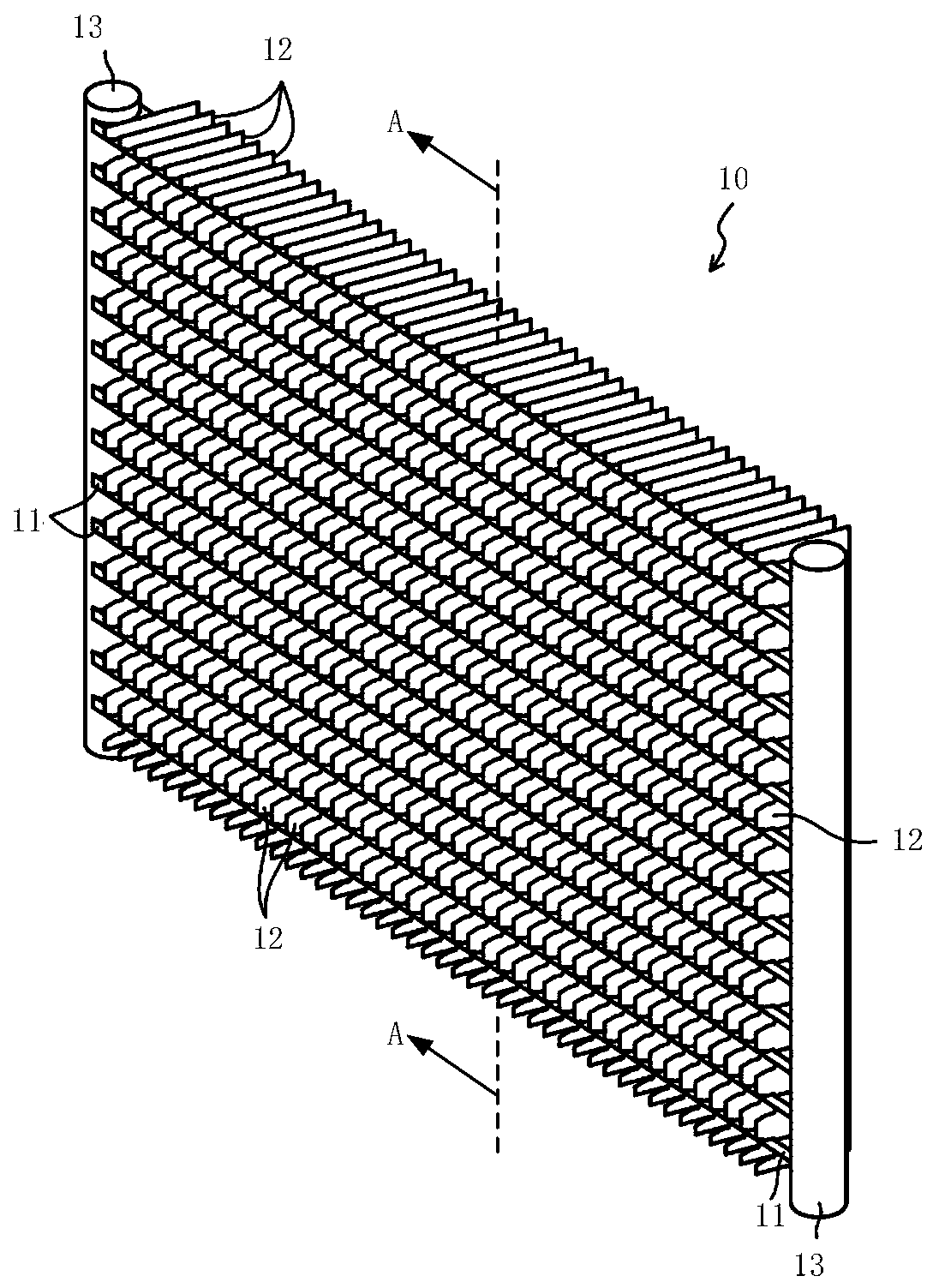 Flat fin, microchannel heat exchanger and air conditioner